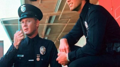 Adam - 12 .  1968 . E1-S1 .V.O