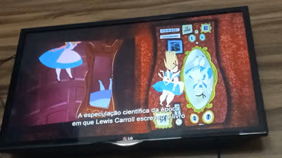 Alice in Wonderland. Nos bastidores: Através do buraco  da fechadura. Legendado parte 2
