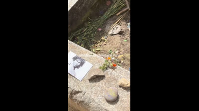 JIM MORRISON: EL REY LAGARTO QUE AÚN VIVE EN PARÍS