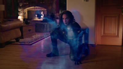 Vixen (Mari McCabe) Powers and Fight Scenes - Arrow Season 4
