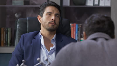 C-13 Huyendo del Amor