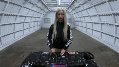 dj Joanna