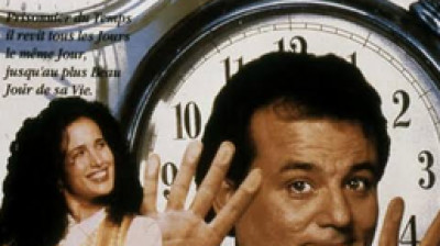 Un jour sans fin (Groundhog Day), ou Le Jour de la marmotte au Québec, est une comédie romantique et fantastique américaine réalisée par Harold Ramis, écrite par Danny Rubin, et sortie en 1993.