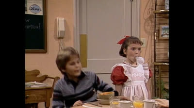 Super Vicki - 1x24 - La visita dei nonni.